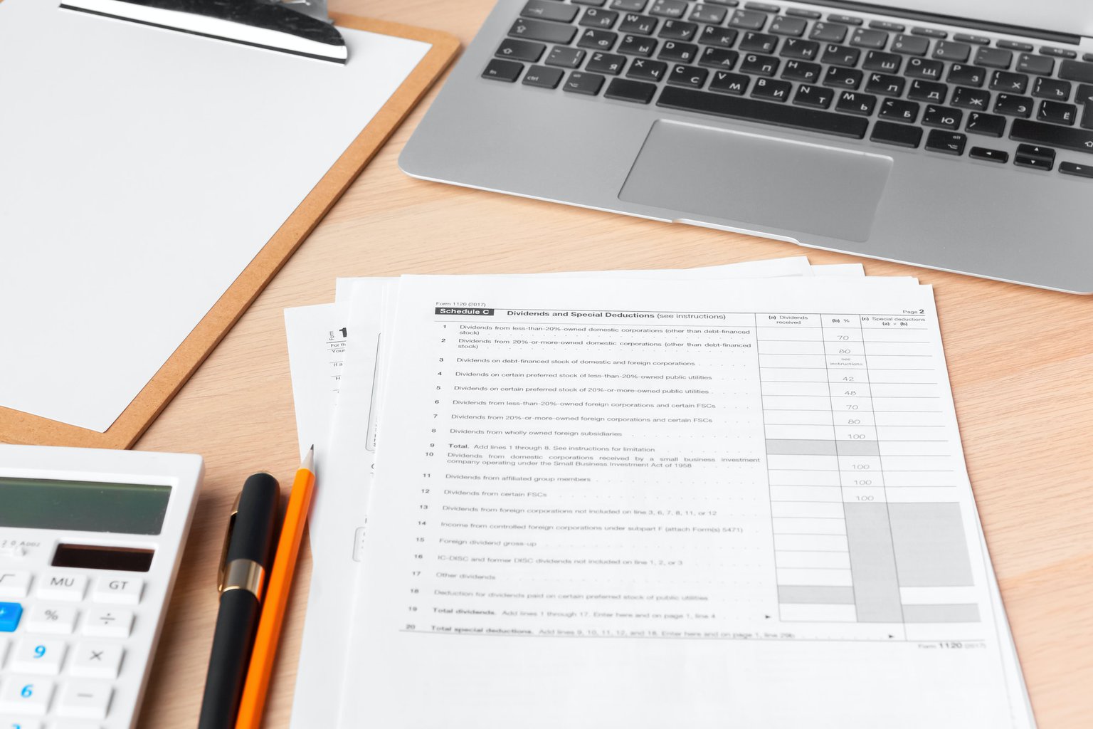 Business documents graph financial to job succes, Analyze document plans